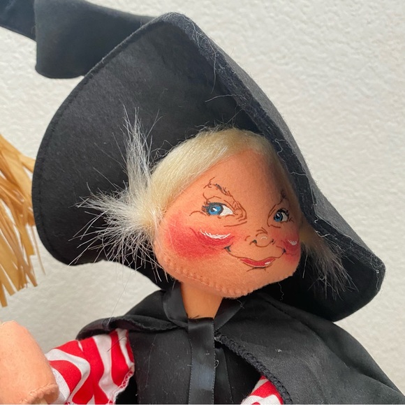 Vintage 1994 ANNALEE Doll Witch with Broom 20” Halloween Doll - Picture 12 of 15